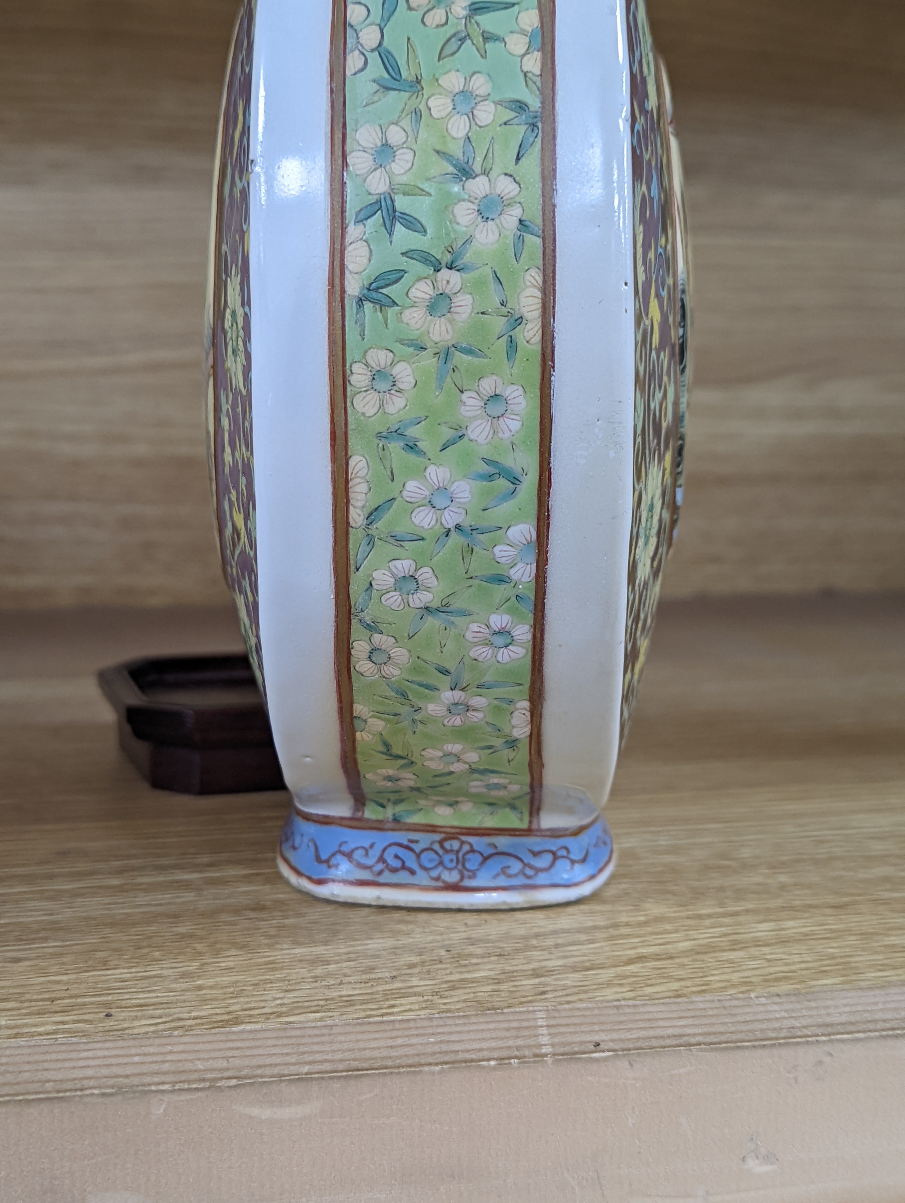 A Chinese famille rose moon flask, 19th century, restored 27cm